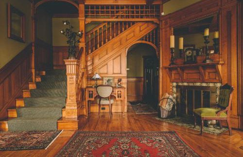 Queens Square Hotel | Fairholm Boutique Inns