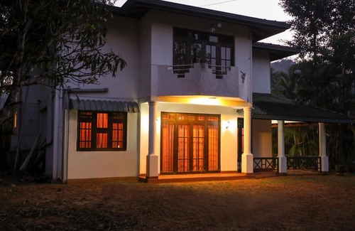 Yatinuwara Apartment | Fairland Bungalow - Peradeniya, Sri Lanka