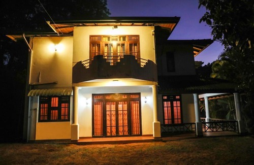 Yatinuwara Apartment | Fairland Bungalow - Peradeniya, Sri Lanka