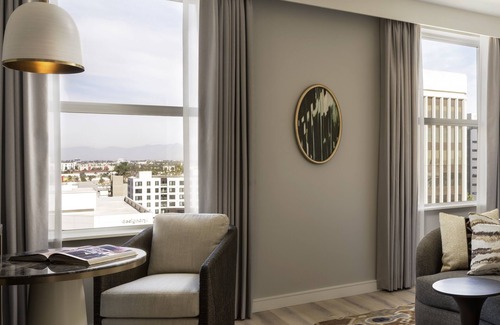 Waterfront Hotel | Fairmont Breakers Long Beach