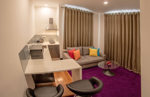 Fort Hotel | Fairway Colombo - Sri Lanka's First Hotel With Robot Technology