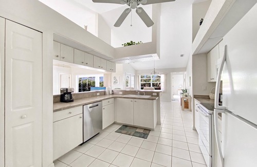 Pebble Beach Villa | Fairway View, full refund*, heated pool, sleeps 8