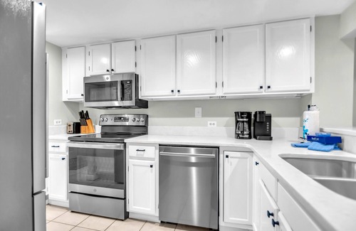 Shipyard Plantation Condo | Fairway View Shipyard Villa | Walk to Beach, Pool & Pet Friendly