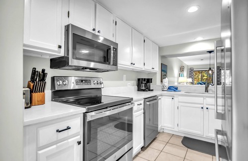 Shipyard Plantation Condo | Fairway View Shipyard Villa | Walk to Beach, Pool & Pet Friendly