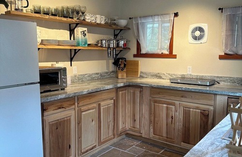 Brookings Apartment | Fairy Pond Summary: W