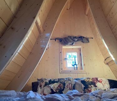 Slite Ski Chalet | Fairytale tinyhouse - Häxans hus