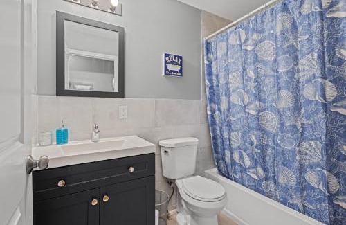 Newark Apartment | FaithInn - 3 Bed 2 Bath Near EWR/Downtown/NYC
