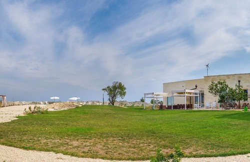 Lizzanello Villa | Falcon Home Resort: Superior Double Room "Fire"