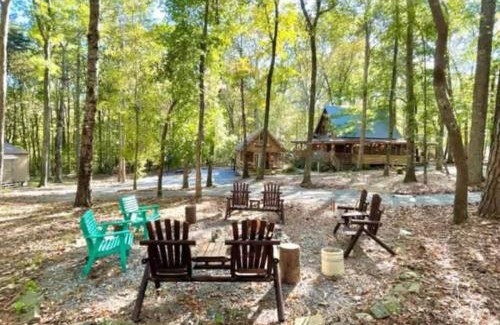 Mentone House | Falcon Lodge - hot tub fire pit & games