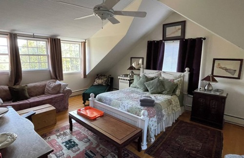 Tannersville Other | Fall foliage and snow are coming! Hot tub, Gourmet kitchen, views everywhere!