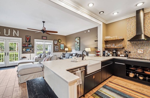 Watercolor Condo | Fall Getaways Available! Park District - Park Views & Close to Town Center! Screened-In Porch!