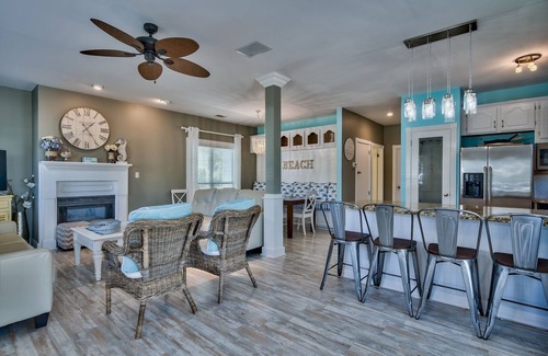 Clipper Cove House | FALL & HOLIDAYS Available! 5 bdrm, 4 bath - Private Pool, Lounge&Dining Area