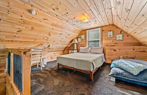 Gatlinburg - Pigeon Forge House | FALL IS HERE! - 10 min to Parkway - Mt View- Hot Tub-Cozy Cabin