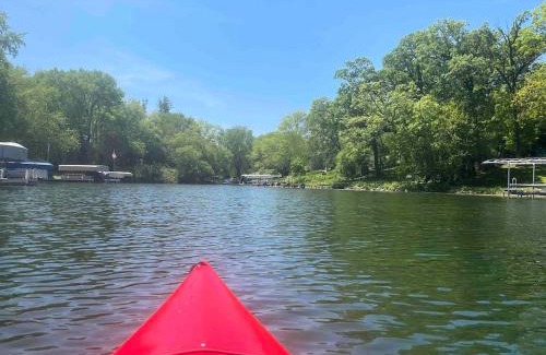 Lauderdale Lakes House | Fall Lovers Hideaway Near Lake Geneva
