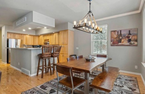 Pellston House | Fall Retreat w/Game room, near Mackinaw and Harbor Springs! n