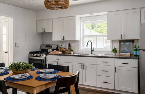 Bass Lake House | FALL SALE! Private Lakefront | Kayaks |Bikes