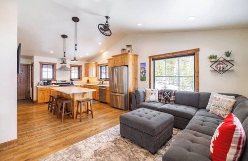 Georgetown Cabin | Fall Weeks Available! Stunning lake views