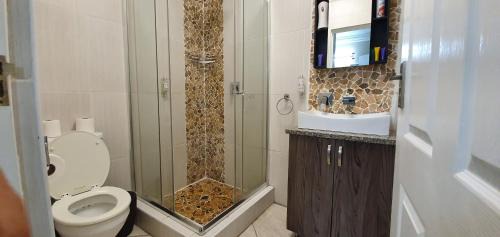 Uvongo Bed & Breakfast | Falling Waters Guest House