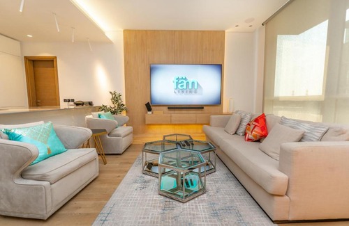 Al Wasl Apartment | FAM Living - City Walk - Luxe Interiors