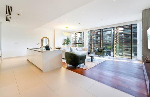 Al Wasl Apartment | FAM Living - City Walk - Opulent Living