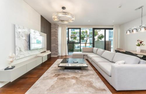 Al Wasl Apartment | FAM Living - City Walk - Opulent Living