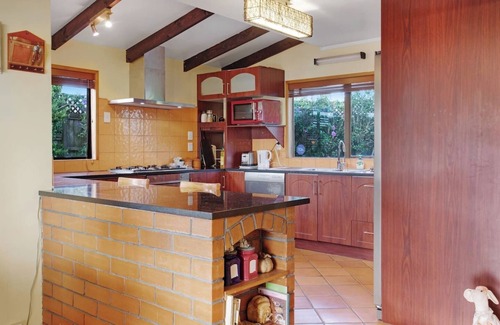 Lynfield House | Family Sunset Retreat with Sea Views
