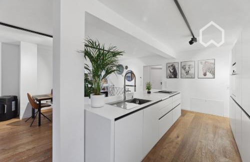 Weststadt Apartment | FamilienParadis Pool Garten Grill Parkplatz Fitness Tischtennis