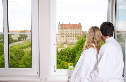 Guestrow House | Familienzimmer 3 Personen - Hotel am Schlosspark +