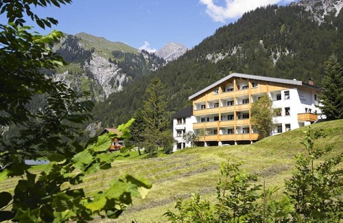Wald am Arlberg House | Familienzimmer - Hotel Sonnblick