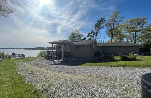 Otonabee-South Monaghan Cottage | Families vacation waterfront cottage