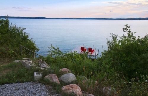 Otonabee-South Monaghan Cottage | Families vacation waterfront cottage