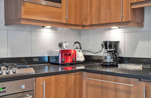 Belgravia Condo | Family 3-Bedroom Apartment in Belgravia