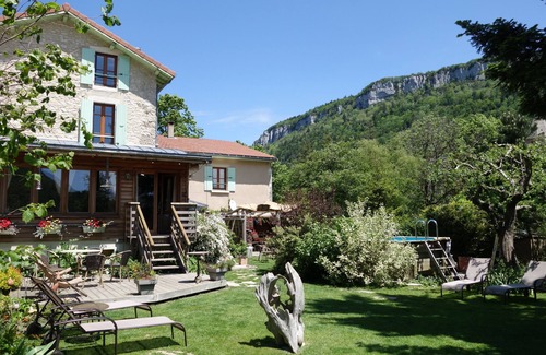 Leoncel House | Family and artist's home. Vercors comfort. Hiking. Snowshoeing