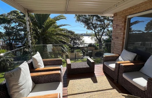 Bundeena House | Family and Friends Retreat