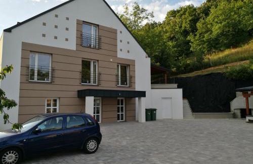 Epleny Apartment | Family Apartman