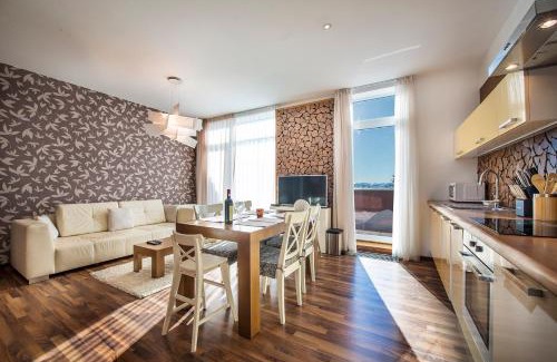 Strbske Pleso Apartment | Family Apartment 32, House Oliver