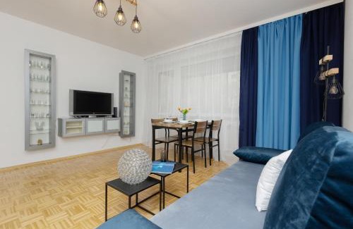 Gorce Apartment | Family Apartment Bogatyńska Bemowo by Noclegi Renters
