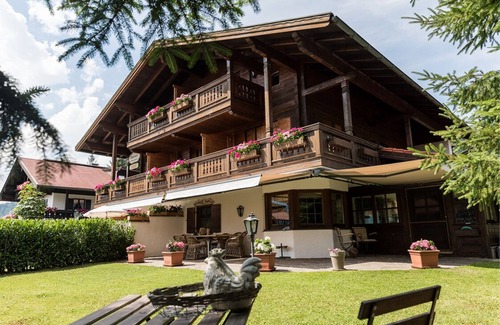 Entfelden Apartment | Family apartment in a fantastic location right on the trail
