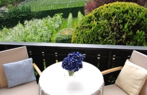 Nalles Apartment | Family apartment great view to the spacious garden, playground parking lot&WLAN