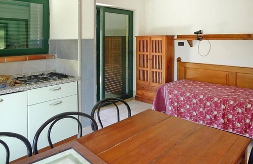 Guardistallo Apartment | Family Apartment in Guardistallo with Pool