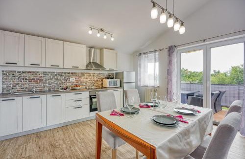 Nova Vas Apartment | Family Apartment Marea