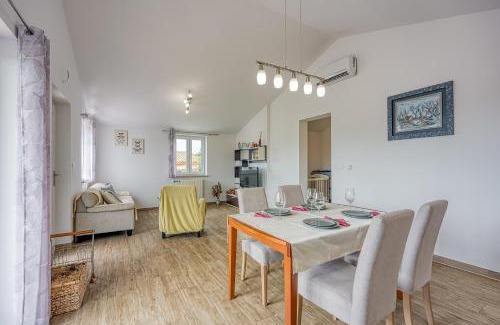 Nova Vas Apartment | Family Apartment Marea