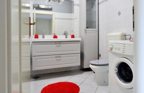Mali Maj Apartment | Family Apartment Vinja - privat garden - whirlpool