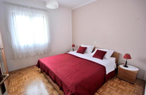 Mali Maj Apartment | Family Apartment Vinja - privat garden - whirlpool
