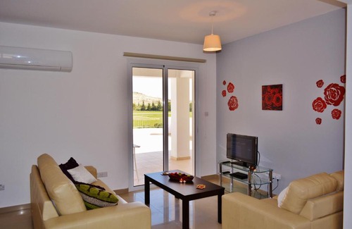 Pyla Apartment | Family Apartment with Terrace