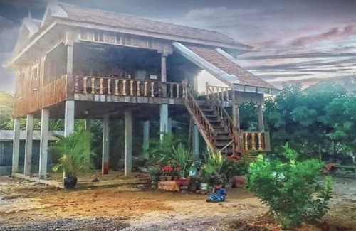 Banan House | Family Batcave Homestay