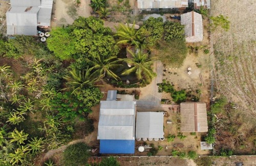 Banan House | Family Batcave Homestay