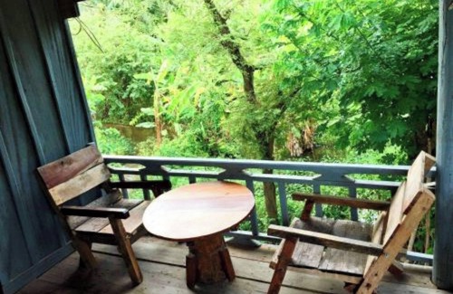 Banan House | Family Batcave Homestay