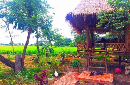 Banan House | Family Batcave Homestay