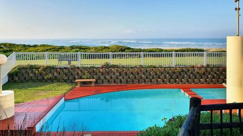 Aston Bay Apartment | Family Beach Escape: fully-equipped 6 sleeper apartment